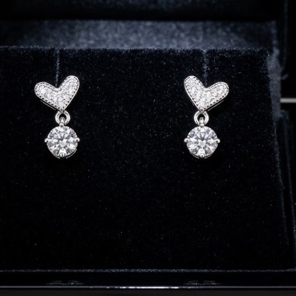New 💎 STUNNING 1ct Moissanite Heart Drop Earrings with GRA💎